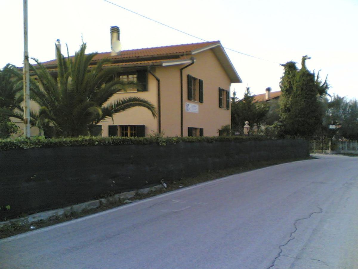 Bed&Breakfast Giardino Agritourist Controguerra Εξωτερικό φωτογραφία
