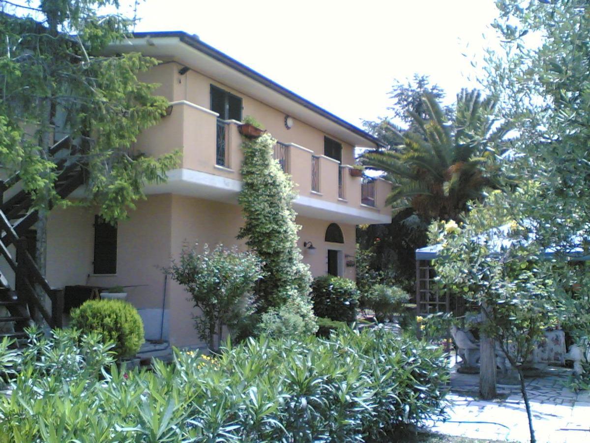 Bed&Breakfast Giardino Agritourist Controguerra Εξωτερικό φωτογραφία